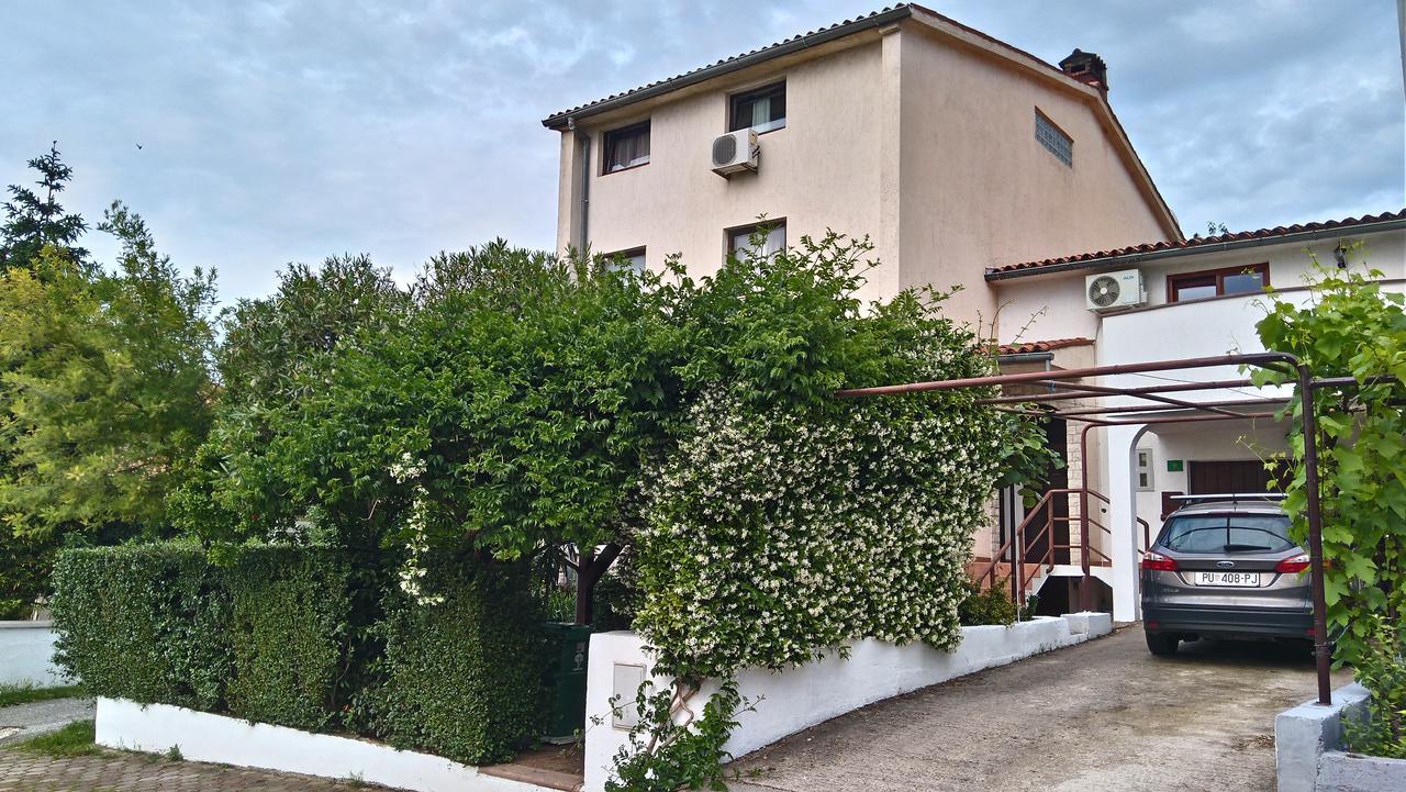 Apartment Drenovica Пула Екстериор снимка